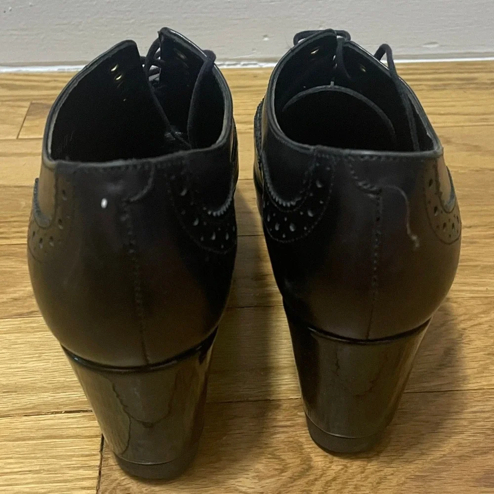 Robert Clergerie Black Leather‎ Wingtip Oxford Platform Block Heel Women's 5.5 B